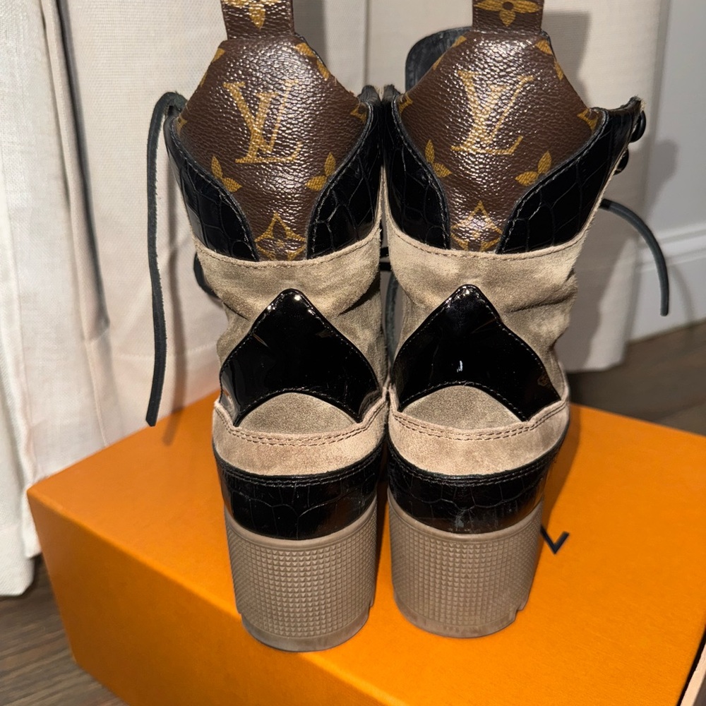 Louis Vuitton combat boots - Picture 5 of 7